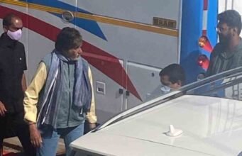 देखें वीडियो फिल्म की शूटिंग के लिए अमिताभ बच्चन बुधवार सुबह तड़के ऋषिकेश से जॉलीग्रांट पहुंचे ।