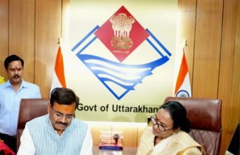 उत्तराखंड के नवनियुक्त मुख्य सचिव आनंद वर्धन ने संभाला पदभार, यह होगी प्राथमिकताएं