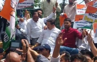 राजधानी देहरादून में इन मुद्दों को लेकर यूथ कांग्रेस ने ED दफ्तर का किया घेराव