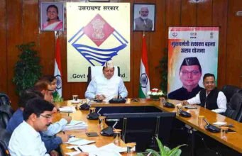 महिलाओं को लखपति से करोड़पति बनाने के मिशन पर सीएम धामी