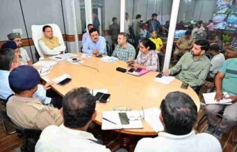 दूसरे दिन भी जिले में रहकर रेस्क्यू ऑपरेशन की निगरानी और निर्देशन में जुटे रहे सीएम धामी
