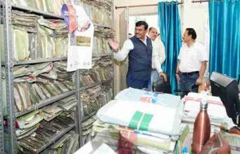 मुख्य सचिव ने किया सचिवालय परिसर की व्यवस्थाओं का निरीक्षण