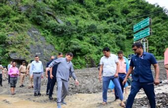 अतिवृष्टि प्रभावित क्षेत्रों का सीएम धामी ने किया निरीक्षण, राहत-बचाव कार्य तेज करने के निर्देश
