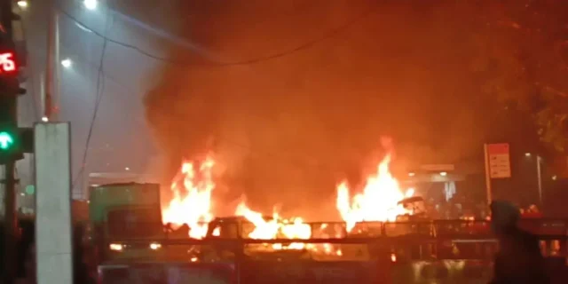 Delhi Blast: लाल किला मेट्रो स्टेशन पर जबरदस्त कार ब्लास्ट, 8 लोगों की मौत, 24 घायल!