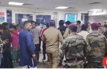 दून अस्पताल में देर रात मारपीट, डॉक्टरों से धक्कामुक्की, इमरजेंसी बंद, गुस्साए डॉक्टर ये उठा रहे मांग