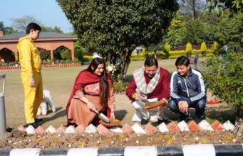 CM धामी की नई पहल: उत्तराखंड में अब होगा ट्यूलिप का कमर्शियल उत्पादन