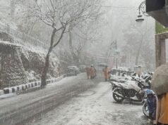 Weather Today: इंतजार खत्म—मसूरी, धनौल्टी और चकराता में सीजन की पहली बर्फबारी, ठंड ने दी दस्तक