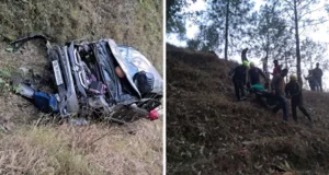 अल्मोड़ा में दर्दनाक हादसा: खाई में गिरी ब्रेजा, 11 माह के मासूम समेत 3 की मौत