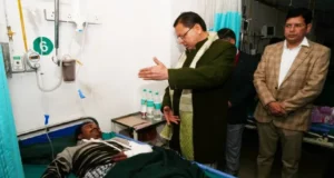 क्वानू-मीनस बस हादसा: सीएम धामी ने दून अस्पताल में घायलों का जाना हाल, बेहतर इलाज का दिया भरोसा