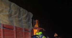 ब्रेकिंग: ऋषिकेश-श्रीनगर हाईवे पर तोता घाटी में भूस्खलन, ट्रक दबा—चालक की दर्दनाक मौत