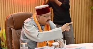 गड्ढा मुक्त सड़कों के लिए पैचवर्क में लापरवाही बर्दाश्त नहीं: सतपाल महाराज