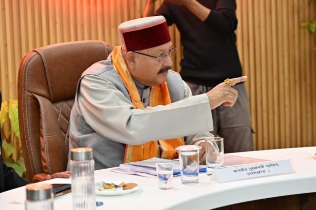 गड्ढा मुक्त सड़कों के लिए पैचवर्क में लापरवाही बर्दाश्त नहीं: सतपाल महाराज