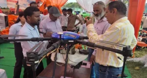 पंतनगर किसान मेले में छाया कृषि ड्रोन, 5 मिनट में 1 एकड़ स्प्रे