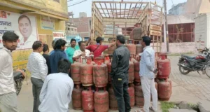 हल्द्वानी में गैस संकट: 4 दिन बाद भी नहीं मिल रहा सिलिंडर, होटल-रेस्तरां भी परेशान