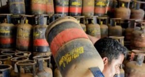 उत्तराखंड में कमर्शियल गैस सिलेंडर सप्लाई बंद, होटल-ढाबों पर संकट