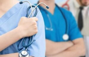 सरकारी अस्पतालों से गायब डॉक्टरों पर कार्रवाई, 70 को नोटिस