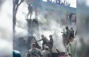 गौरंग गांव में गोशाला में भीषण आग, सेना-फायर टीम ने बचाई पूरी बस्ती