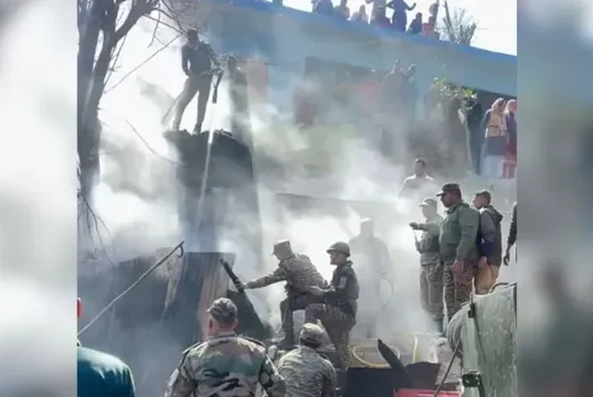 गौरंग गांव में गोशाला में भीषण आग, सेना-फायर टीम ने बचाई पूरी बस्ती