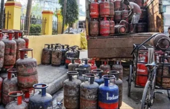 महंगाई का झटका: रसोई गैस 60 और कमर्शियल सिलेंडर 115 रुपये महंगा