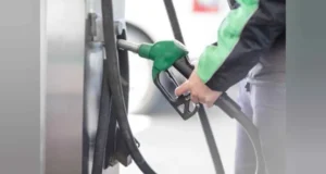 प्रीमियम पेट्रोल महंगा: 20 मार्च से ₹2+ प्रति लीटर बढ़े दाम, आम पेट्रोल फिलहाल स्थिर