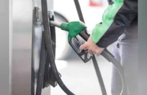 प्रीमियम पेट्रोल महंगा: 20 मार्च से ₹2+ प्रति लीटर बढ़े दाम, आम पेट्रोल फिलहाल स्थिर