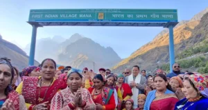 सीमांत गांव माणा पहुंचे CM धामी, ‘लखपति दीदी’ मॉडल की सराहना