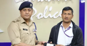 अच्छी पहल: 70 लाख से अधिक के 415 मोबाइलों को वापस लौटाकर दून पुलिस ने बिखेरी चेहरों पर मुस्कान