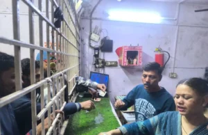 लालकुआं-हल्दूचौड़ में शराब दुकानों पर छापा, हर जगह ओवररेटिंग पकड़ी गई