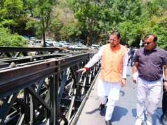 CM धामी ने मसूरी रोड पुल का किया निरीक्षण, जल्द पूरा करने के निर्देश