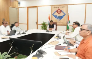 मुख्य सचिव की सख्ती: अखरोट योजना की समीक्षा, जापानी तकनीक से लैंडस्लाइड रोकने पर जोर