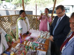 RBI गवर्नर संजय मल्होत्रा ने वित्तीय साक्षरता शिविर का किया दौरा