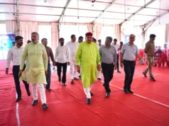 जनपद प्रभारी/पर्यटन मंत्री सतपाल महाराज ने ऋषिकुल मैदान में बनाए गए यात्री पंजीकरण केंद्र का किया निरीक्षण,लिया व्यवस्थाओं का जायजा