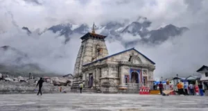 मौसम खराब: केदारनाथ यात्रा अस्थाई रूप से रुकी, गढ़वाल कमिश्नर ने दिए निर्देश