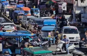 ऋषिकेश में वीकेंड और चारधाम यात्रा से 2 किमी लंबा जाम