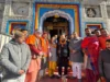 केदारनाथ धाम में VIP दर्शन पर बवाल, अडानी ने किया दर्शन और रोपवे परियोजना का लिया जायजा
