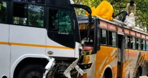 ऋषिकेश-देहरादून हाईवे पर हुई भीषण टक्कर में 05 घायल, काली मंदिर के पास हादसा