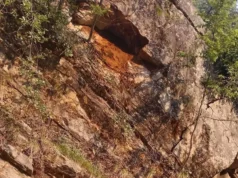 केदारनाथ यात्रा मार्ग पर बड़ा हादसा: पहाड़ी से गिरे पत्थर, एक यात्री की मौत, दूसरा गंभीर घायल