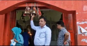 हल्द्वानी: महानिदेशक सूचना बंशीधर तिवारी ने कालू सिद्ध मंदिर के किए दर्शन,देश -प्रदेश के सुख समृद्धि की कामना