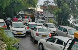 मसूरी में वीकेंड महाजाम: रेंग रही गाड़ियां, पर्यटन छवि पर लग रहा दाग