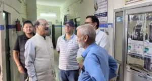 चमोली में स्वास्थ्य मंत्री सुबोध उनियाल ने किया CHC ज्योतिर्मठ का निरीक्षण: स्वास्थ्य सेवाओं का लिया जायजा