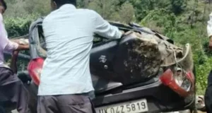अल्मोड़ा सड़क हादसा: लमगड़ा के चायखान के पास खाई में गिरी कार, 4 की मौत, 2 गंभीर घायल