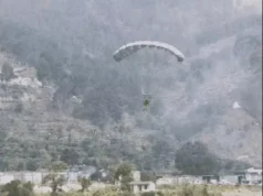 चीन सीमा के करीब चिन्यालीसौड़ ALG पर भारतीय सेना का शक्ति प्रदर्शन, 25 हजार फीट से 44 पैरा कमांडो ने लगाई छलांग
