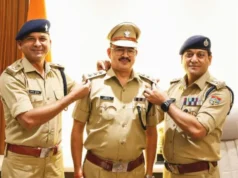 SSP देहरादून ने पदोन्नत पुलिस अधिकारियों को पदोन्नति पद के अलंकरण से किया अलंकृत
