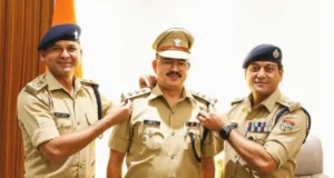 SSP देहरादून ने पदोन्नत पुलिस अधिकारियों को पदोन्नति पद के अलंकरण से किया अलंकृत