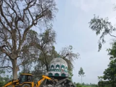 उत्तराखंड: जसपुर में अवैध मजार ध्वस्त, धामी सरकार की बुलडोजर कार्रवाई से सरकारी भूमि मुक्त