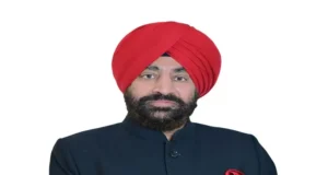 कारगिल विजय दिवस के अवसर पर राज्यपाल ने वीर शहीदों को दी श्रद्धांजलि।