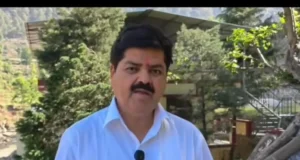 बदरीनाथ चढ़ावा चोरी पर सियासी संग्राम: गणेश गोदियाल का भाजपा विधायक विनोद चमोली पर तीखा पलटवार