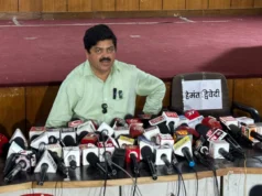 बद्रीनाथ चढ़ावा विवाद: बहस की चुनौती देकर नहीं पहुंचे हेमंत द्विवेदी, खाली कुर्सी के सामने गणेश गोदियाल का बड़ा पलटवार