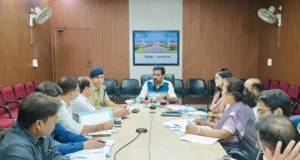 देहरादून में नशे के खिलाफ डीएम आशीष चौहान का बड़ा एक्शन, तस्करों पर सख्ती, अवैध नशा मुक्ति केंद्र होंगे सील