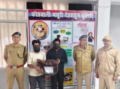 मसूरी में मोबाइल शॉप में सेंध लगाते पंजाब के दो युवक रंगेहाथ गिरफ्तार, 9 मोबाइल बरामद